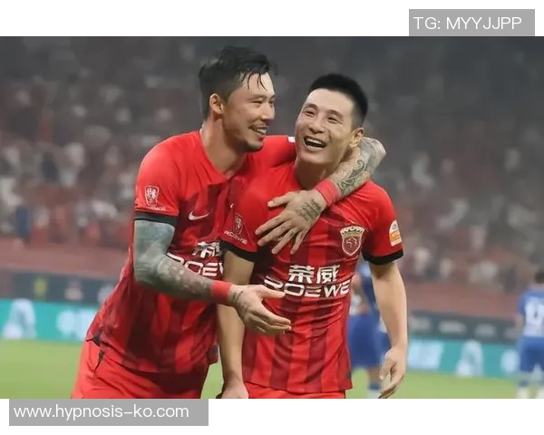 上海海港对阵武汉三镇武磊的精彩对决展现中超联赛的激烈竞争与足球魅力