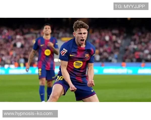 梅西领衔巴萨3-0击败皇家社会,重返西甲榜首位置 梅西领衔巴萨3-0击败皇家社会,重返西甲榜首位置